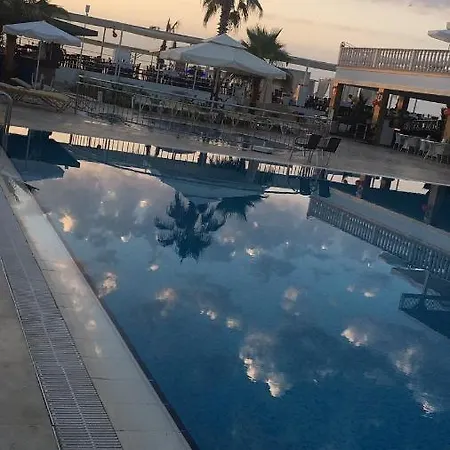 Orcas Imperial Palace Hotel