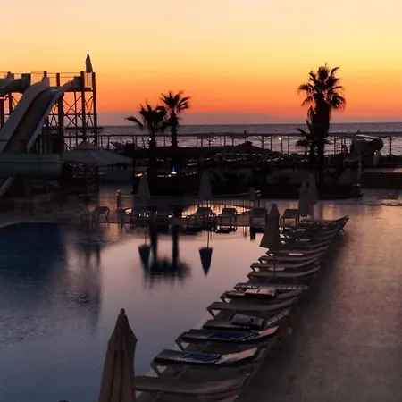 Orcas Imperial Palace Hotel