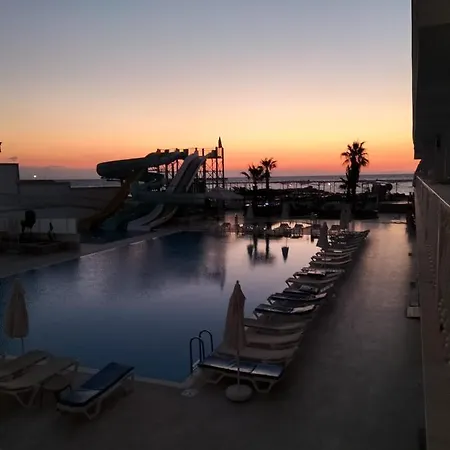 Orcas Imperial Palace Hotel