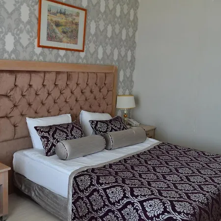 Orcas Imperial Palace Hotel