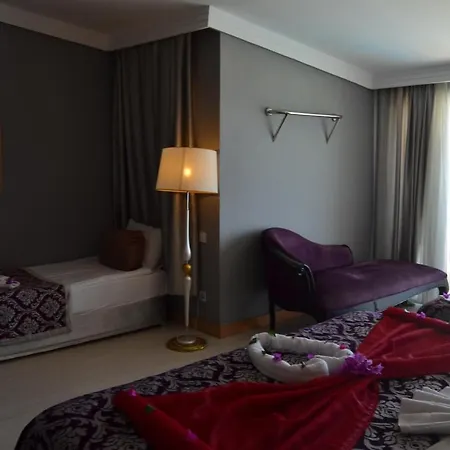 Orcas Imperial Palace Hotel 4*