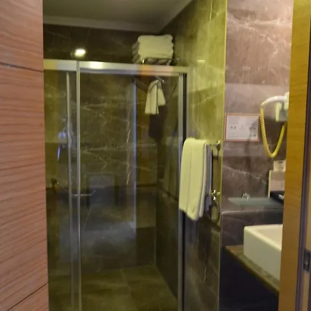 Orcas Imperial Palace 4*